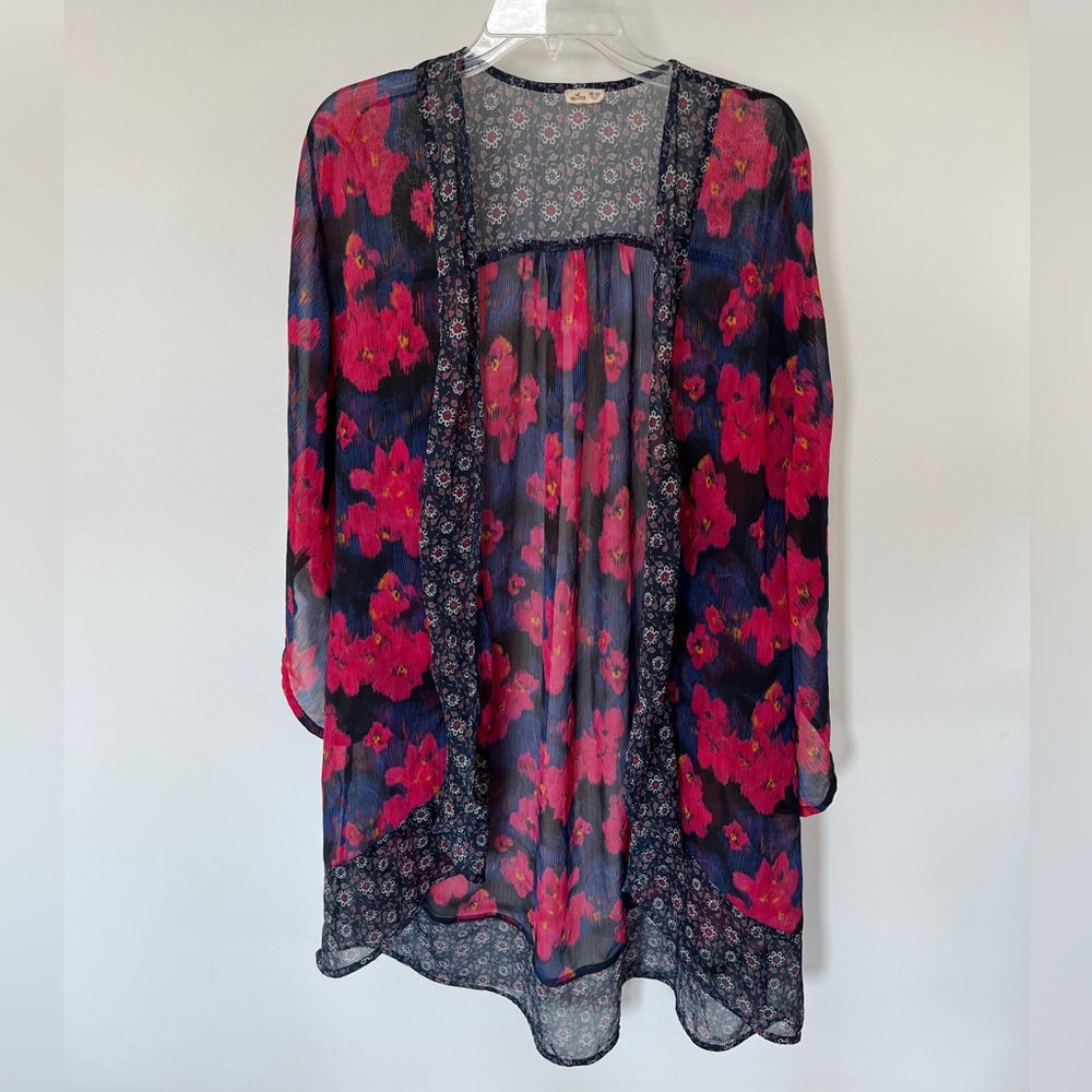 American Eagle Floral Coverup Kimono